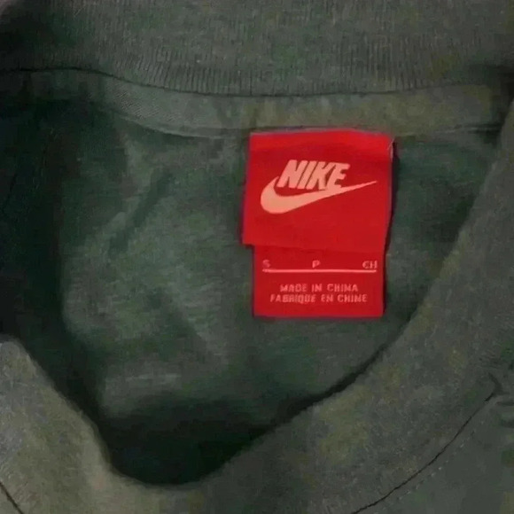 Nike sport shirt size L - Picture 2 of 4